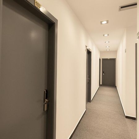 Aglon Twin'S Hotel Vlorë Esterno foto