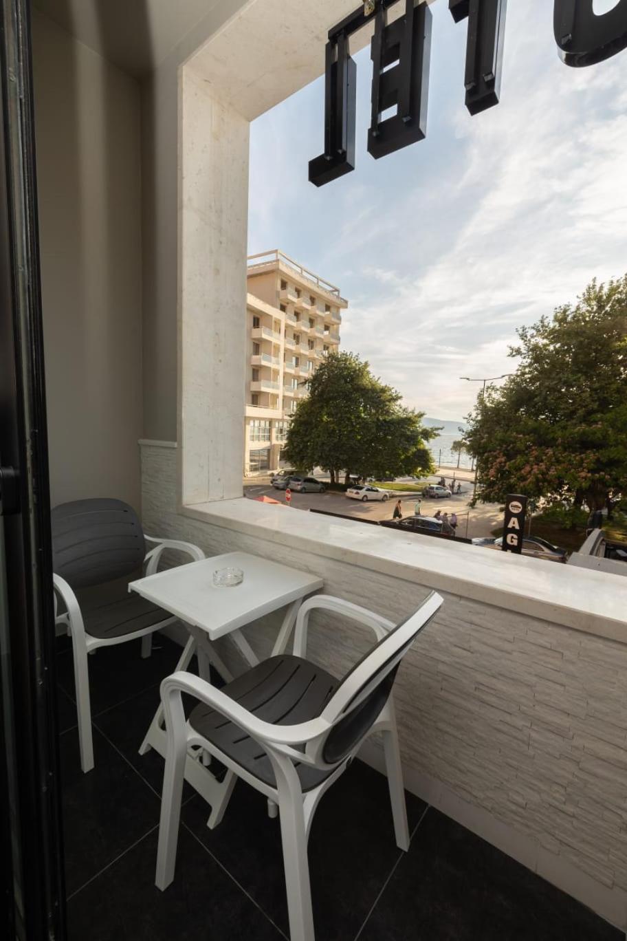 Aglon Twin'S Hotel Vlorë Esterno foto