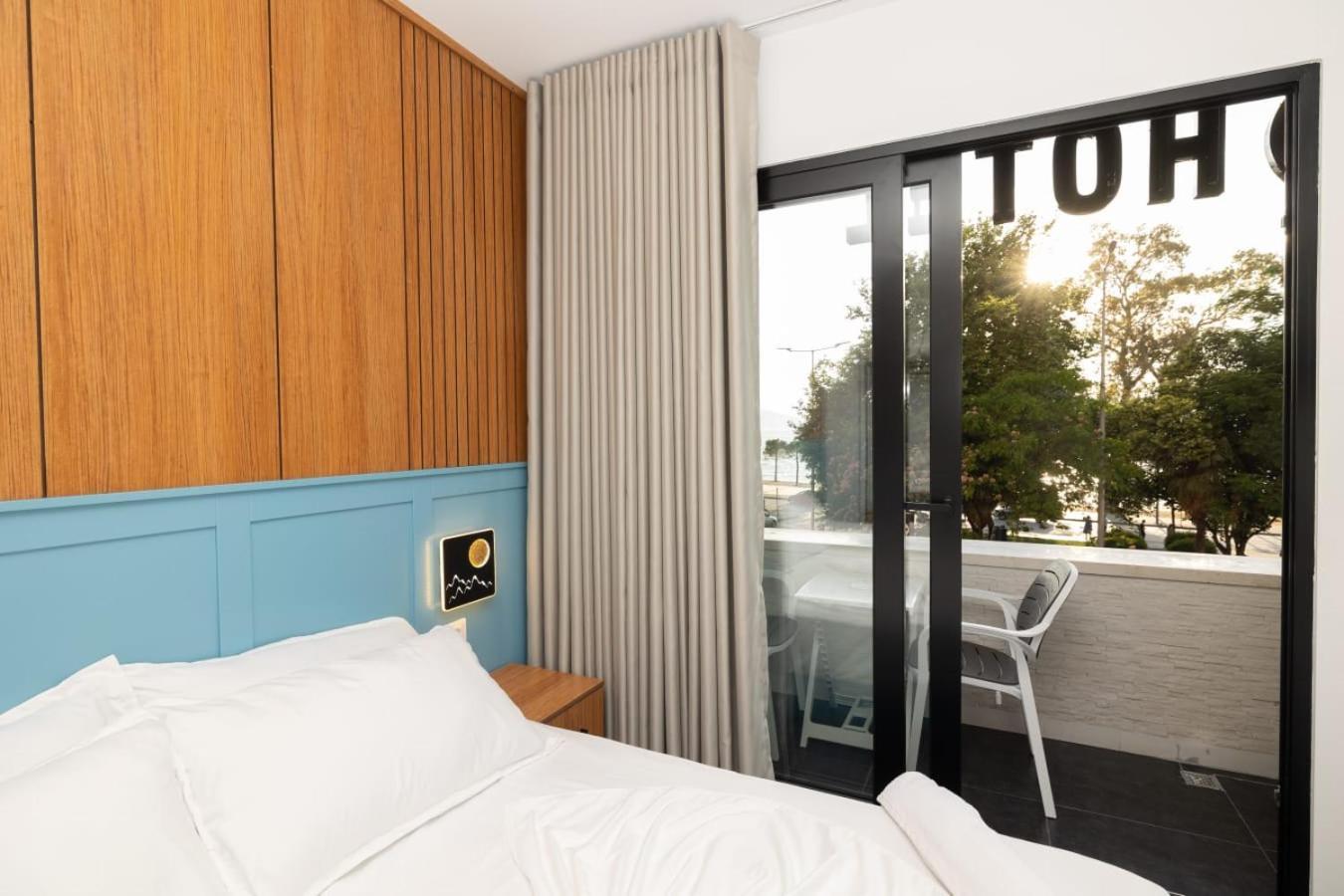 Aglon Twin'S Hotel Vlorë Esterno foto