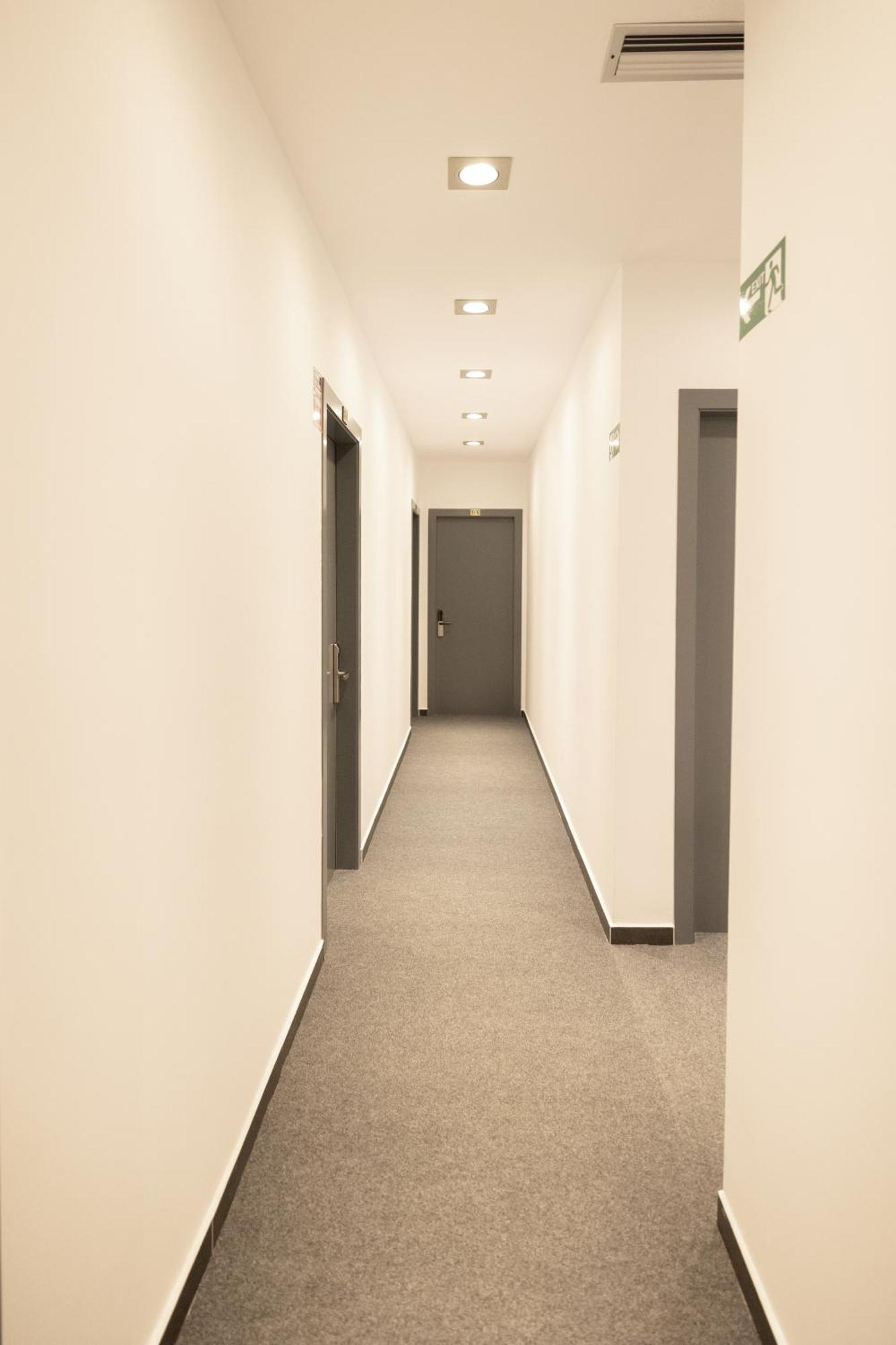 Aglon Twin'S Hotel Vlorë Esterno foto
